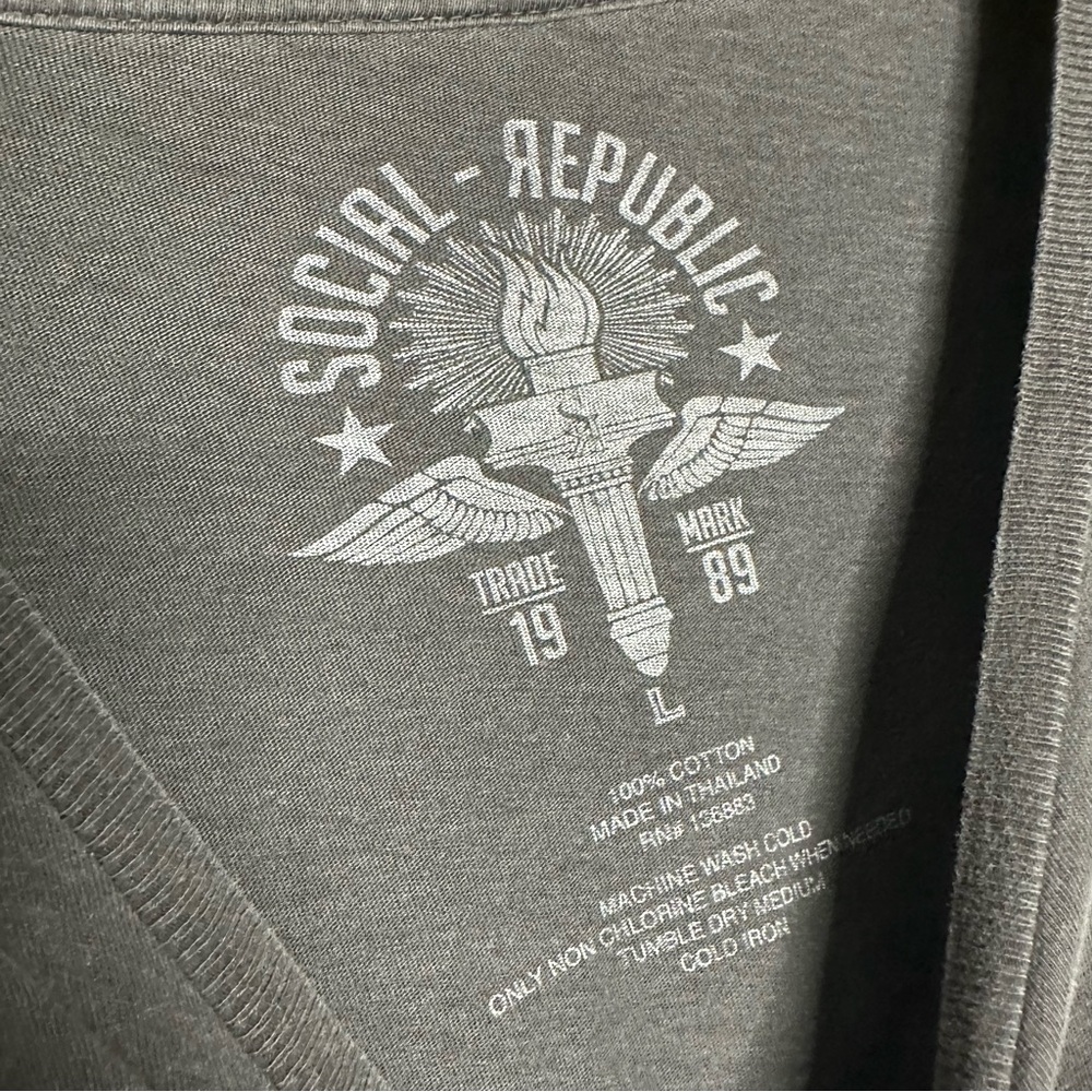 Social Republic Skull Hot Rod Graphic Tee Large Distressed Grunge - Picture 4 of 6